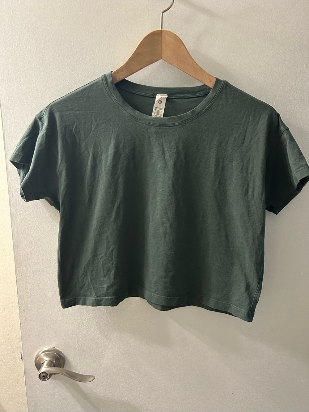 lululemon athletica Forest Green Cropped Tee